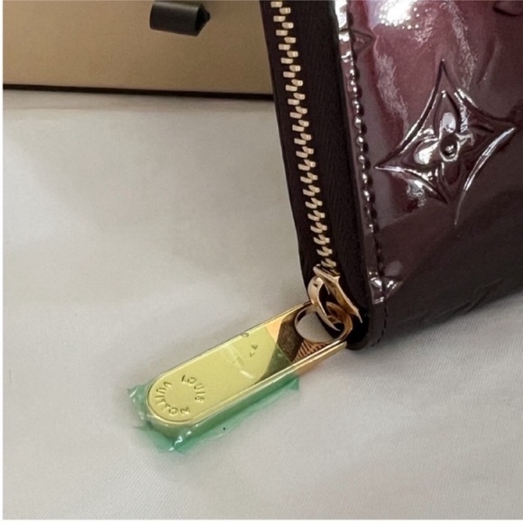 NWT Louis Vuitton Zippy Wallet Monogram Vernis, Amarante - Picture 4 of 15